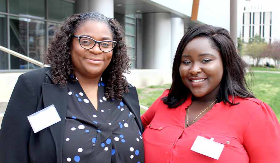 Female mentor with female student